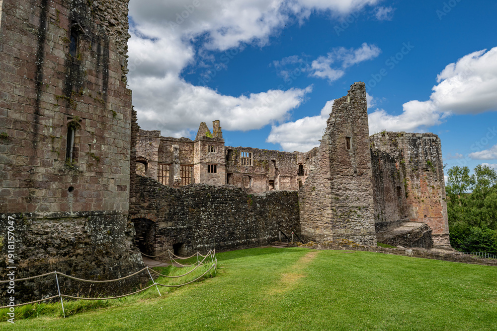 raglan castle, wales raglan castle, wales