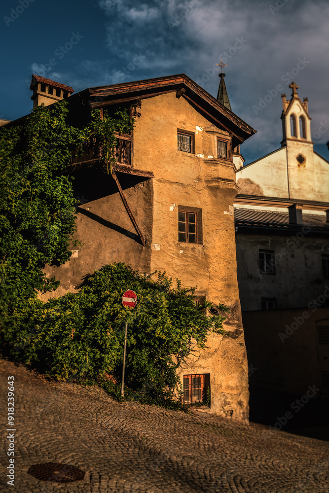 Obraz premium View of the old town at the end of a summer day. Hall in Tirol. 2024