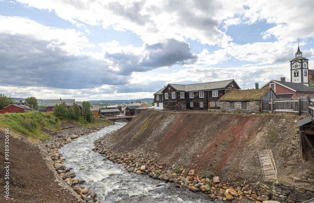 Walk in the streets of Røros, World Heritage city and old copper mining city