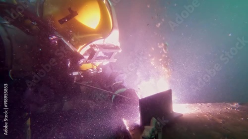Underwater welding in deep ocean depths