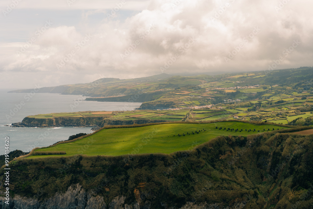 Obraz premium ponta da fonte grande in san miguel azores, portugal