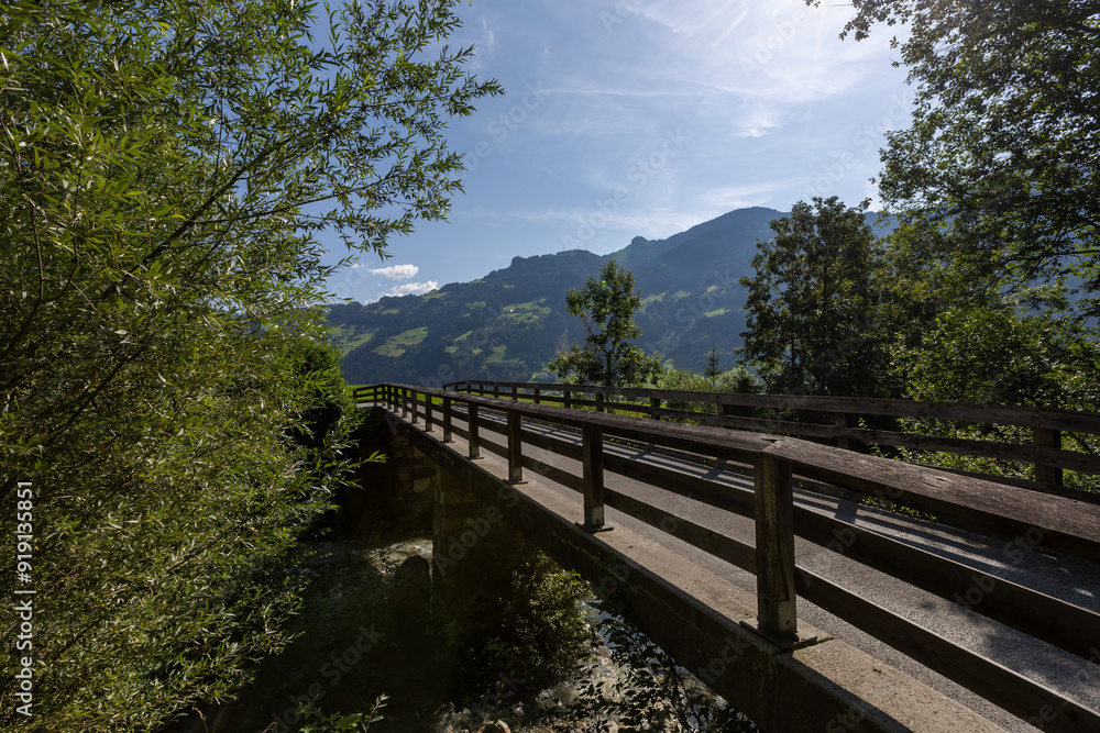 Fototapeta premium Zillertal beim Keilkeller Wasserfall