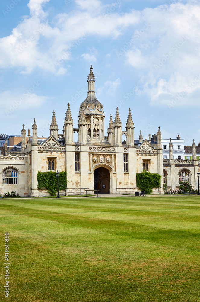 Gatehouse containing the porters' lodge for King's College. University of Cambridge. United Kingdom Gatehouse containing the porters' lodge for King's College. University of Cambridge. United Kingdom