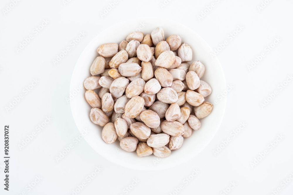 Snacks: boiled salted peanuts Snacks: boiled salted peanuts