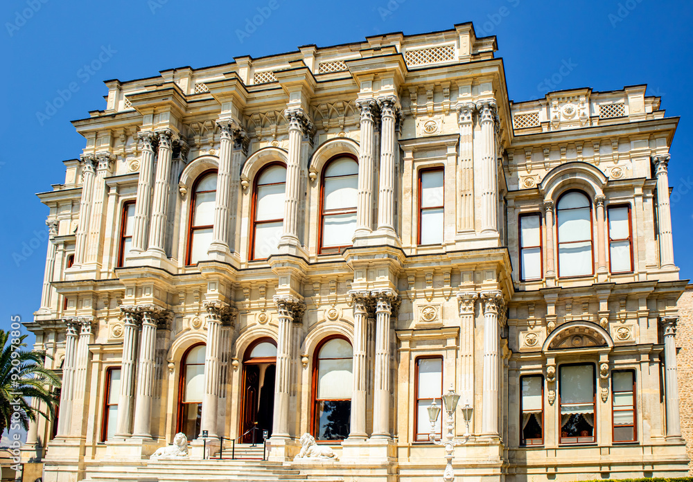 Naklejka premium Facade of neo-Baroque style ottoman empire Beylerbeyi palace istanbul