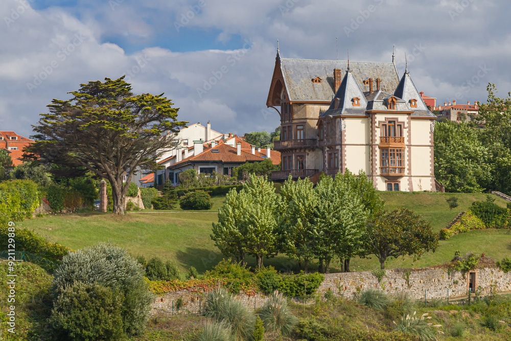 Fototapeta premium House of the Duke of Almodovar del Rio in Comillas