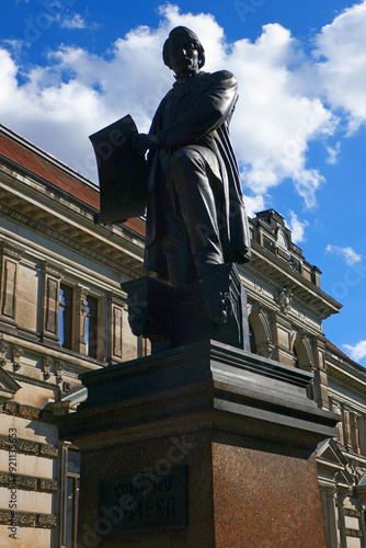 Gottfried-Semper-Denkmal in Dresden
 photo