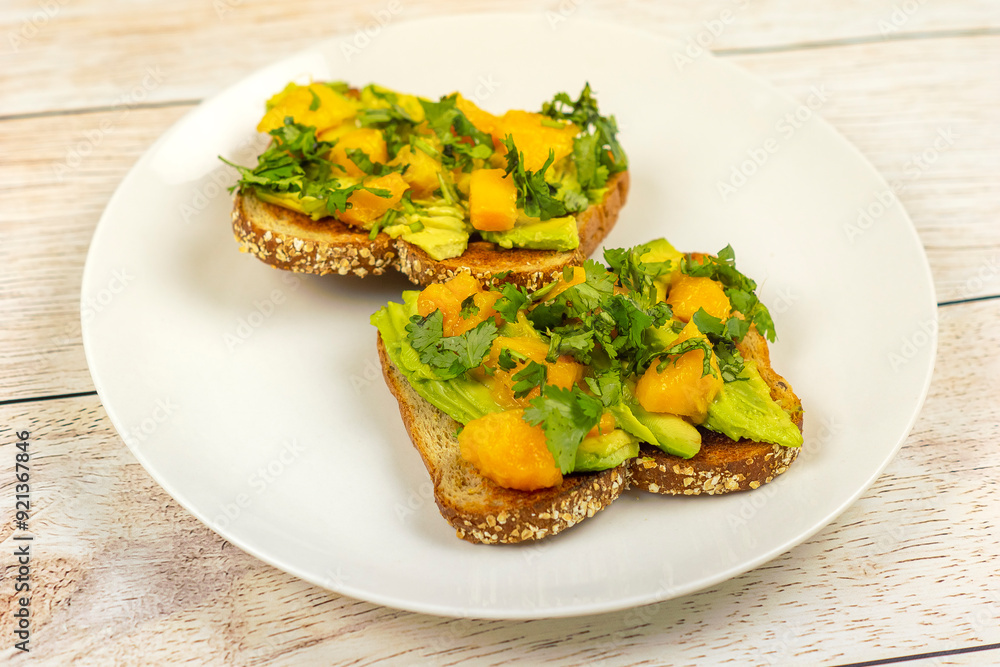 fresh toast healthy avocado mango veggie snack fresh toast healthy avocado mango veggie snack