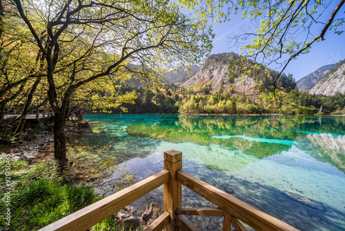 Tableau sur toile Five Flower Lake in Jiuzhai Valley National Park, Sichuan, China