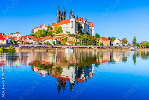 Obraz na płótnie Meissen, Saxony. Albrechtsburg medieval burg and cathedral on the River Elbe, Germany travel sight. w salonie