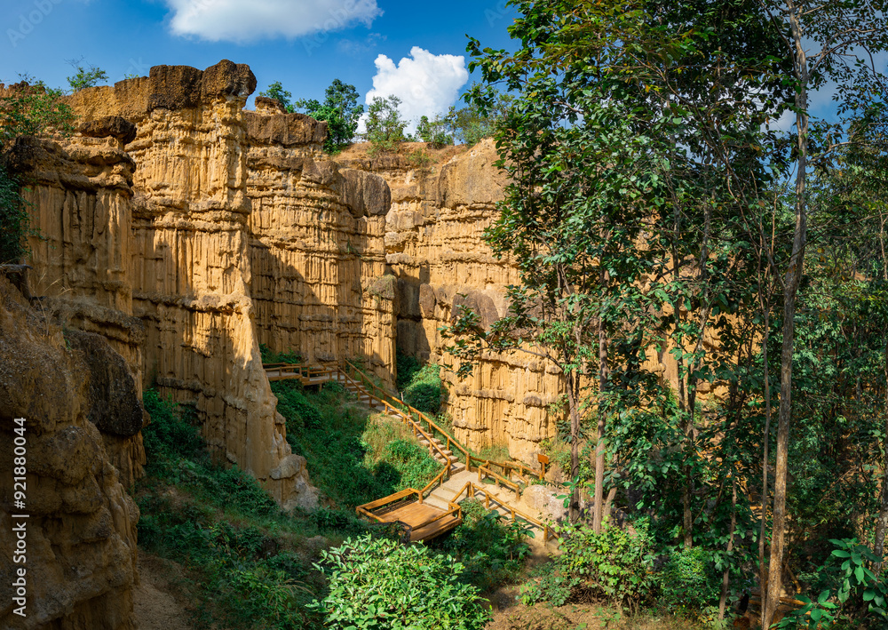 Fototapeta premium Majestic Phachor Grand Canyon in Mae Wang National Park, Chiang Mai, Thailand