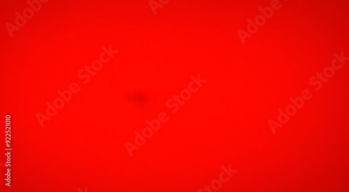 luz puntual roja negra, fondo abstracto áspero degradado de color de textura, luz brillante y plantilla luminosa espacio vacío ruido granulado grunge	