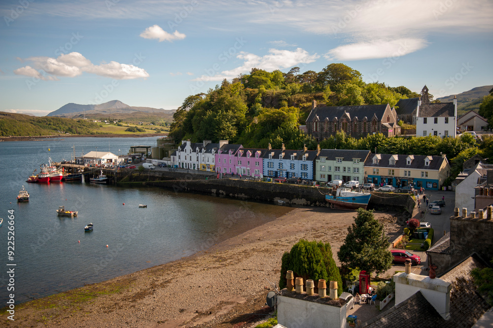 Fototapeta premium Portree Harbour on Isle of Skye