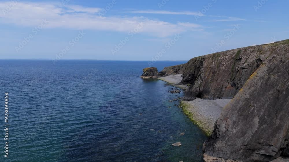 Trefor Sea Stacks, North Wales, Cliffs, Mountains (Gyrn Goch, Gyrn Ddu, Garn For), Pebble Beach Trefor Sea Stacks, North Wales, Cliffs, Mountains (Gyrn Goch, Gyrn Ddu, Garn For), Pebble Beach