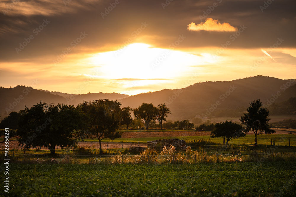 Sonnenuntergang am Donnersberg in Standenbühl, August 2024