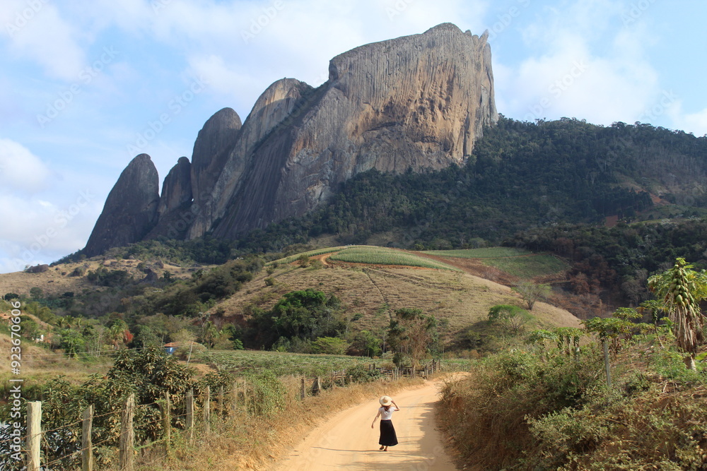Pedra dos Cinco Pontões em Laranja da Terra, Espírito Santo Pedra dos Cinco Pontões em Laranja da Terra, Espírito Santo