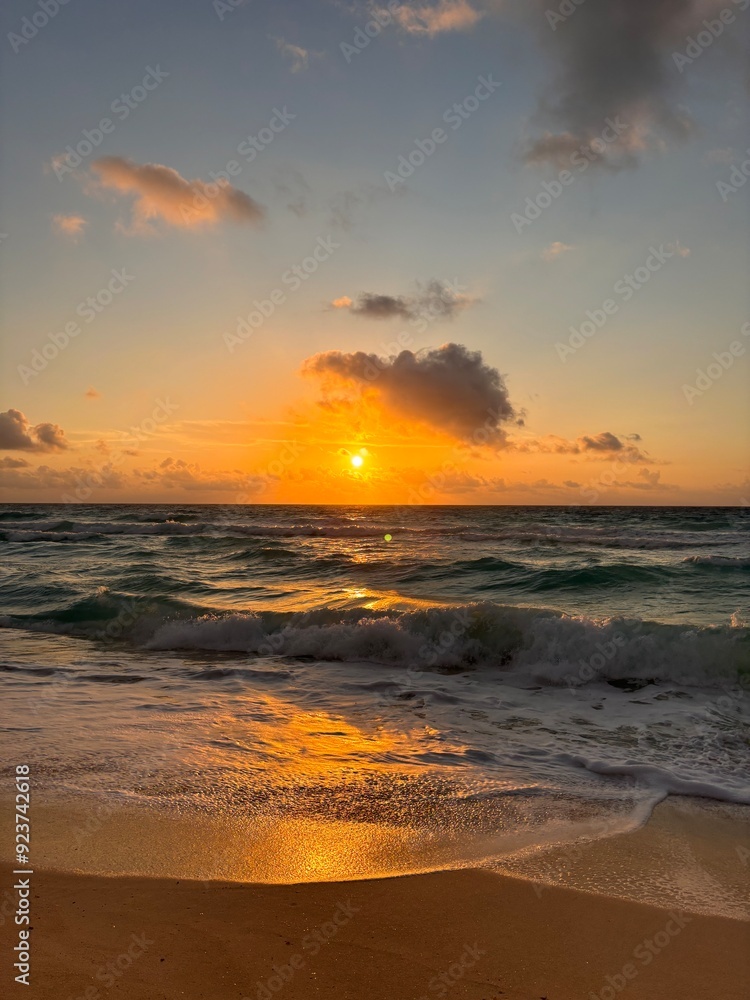 Obraz premium sunrise on a beach