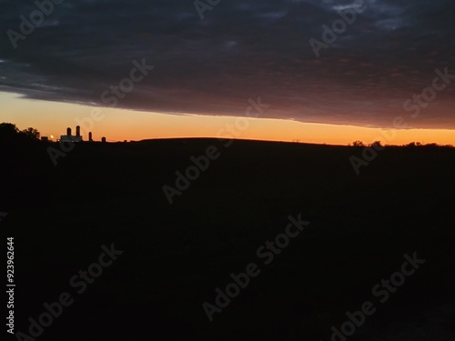 Wallpaper Mural Farm before a storm Torontodigital.ca