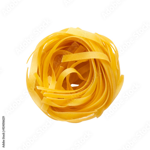 Obraz na płótnie A nest of fettuccine pasta on transparent background. Top view.
