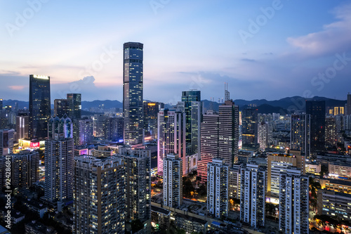 Wallpaper Mural A Stunning Urban Landscape at Dusk: City Lights and Skyline Torontodigital.ca