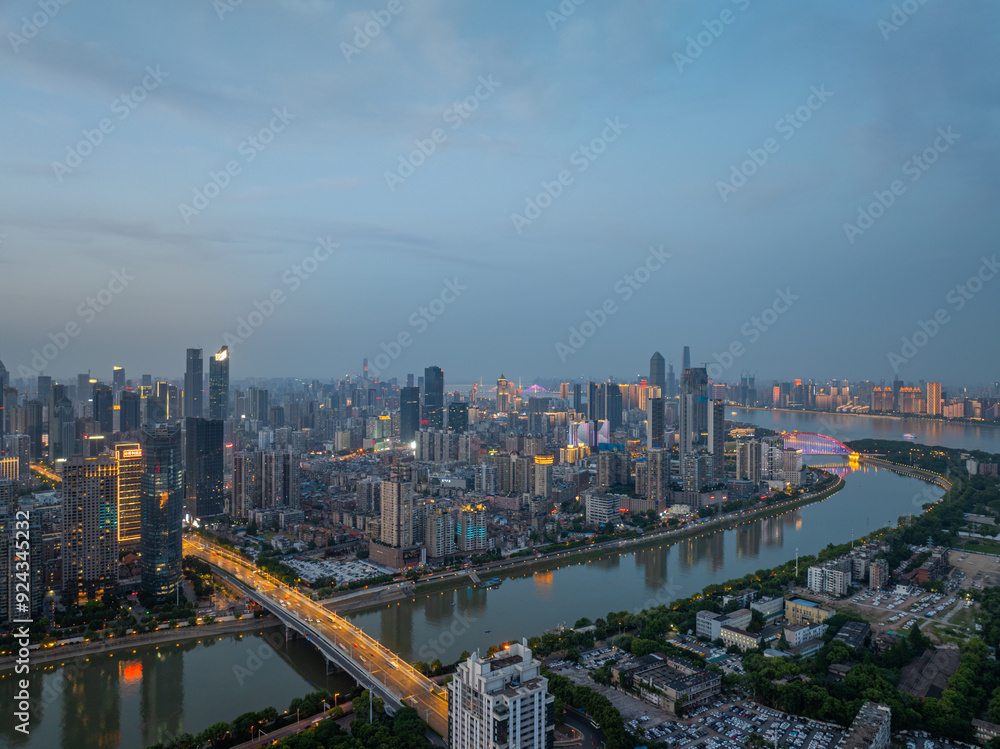 Naklejka premium Skyline view of Wuhan City landmark
