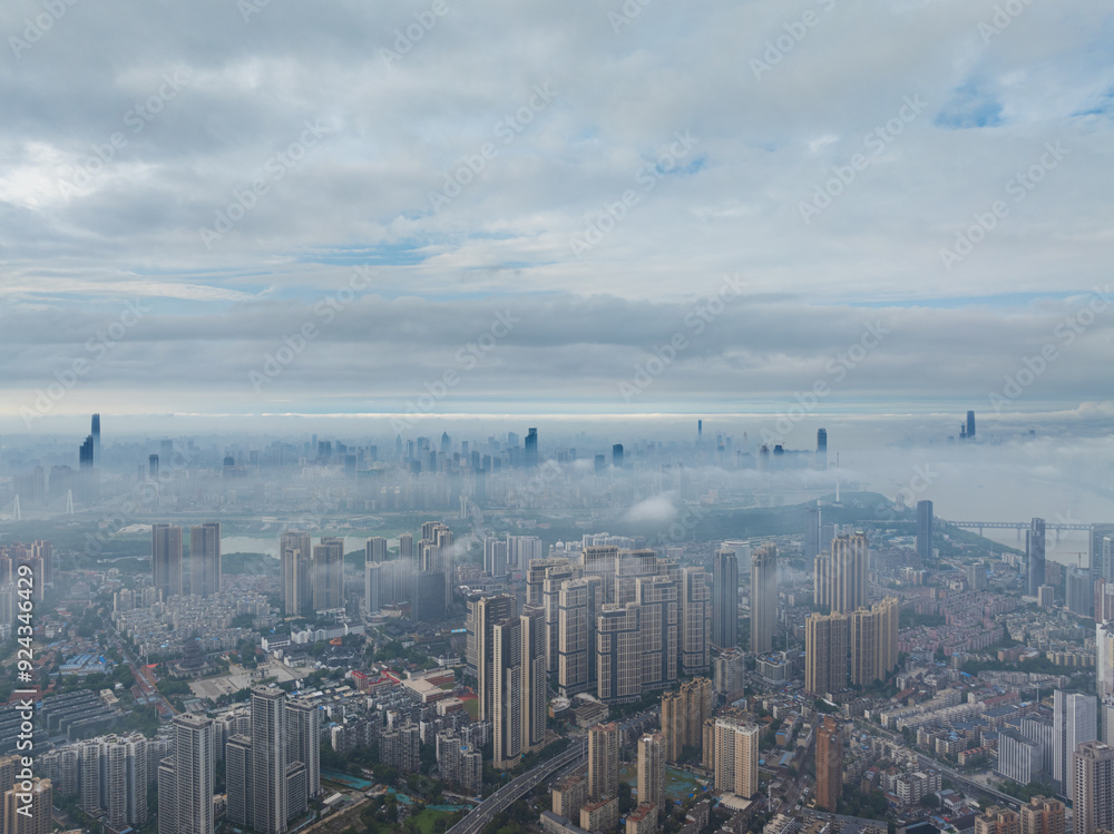 Fototapeta premium Skyline view of Wuhan City landmark