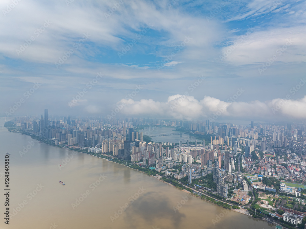 Fototapeta premium Skyline view of Wuhan City landmark