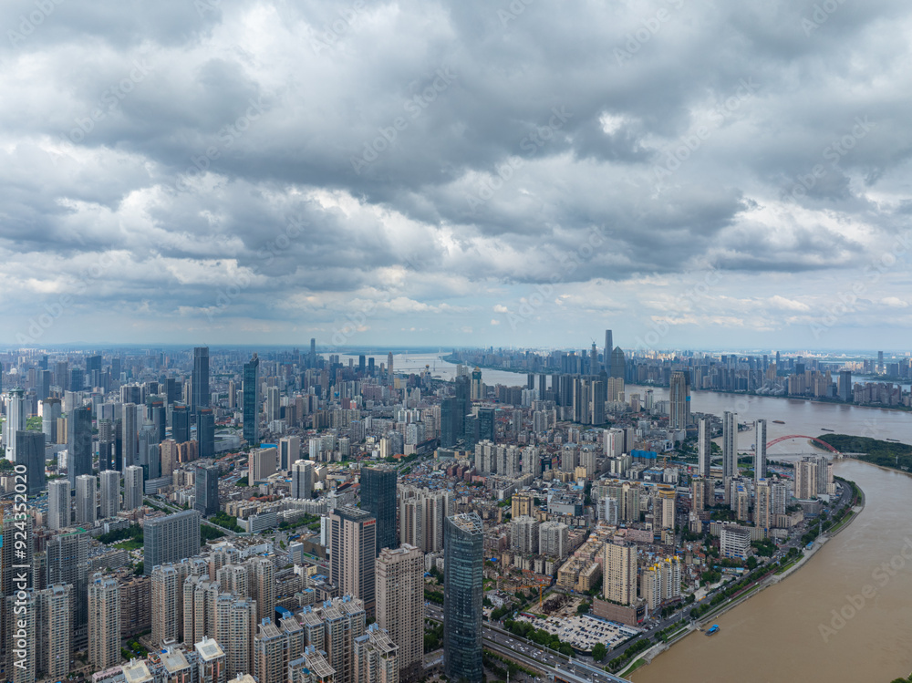Fototapeta premium Skyline view of Wuhan City landmark