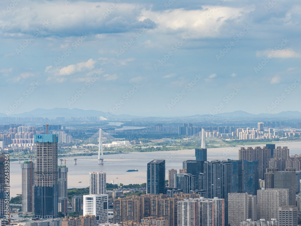 Fototapeta premium Skyline view of Wuhan City landmark