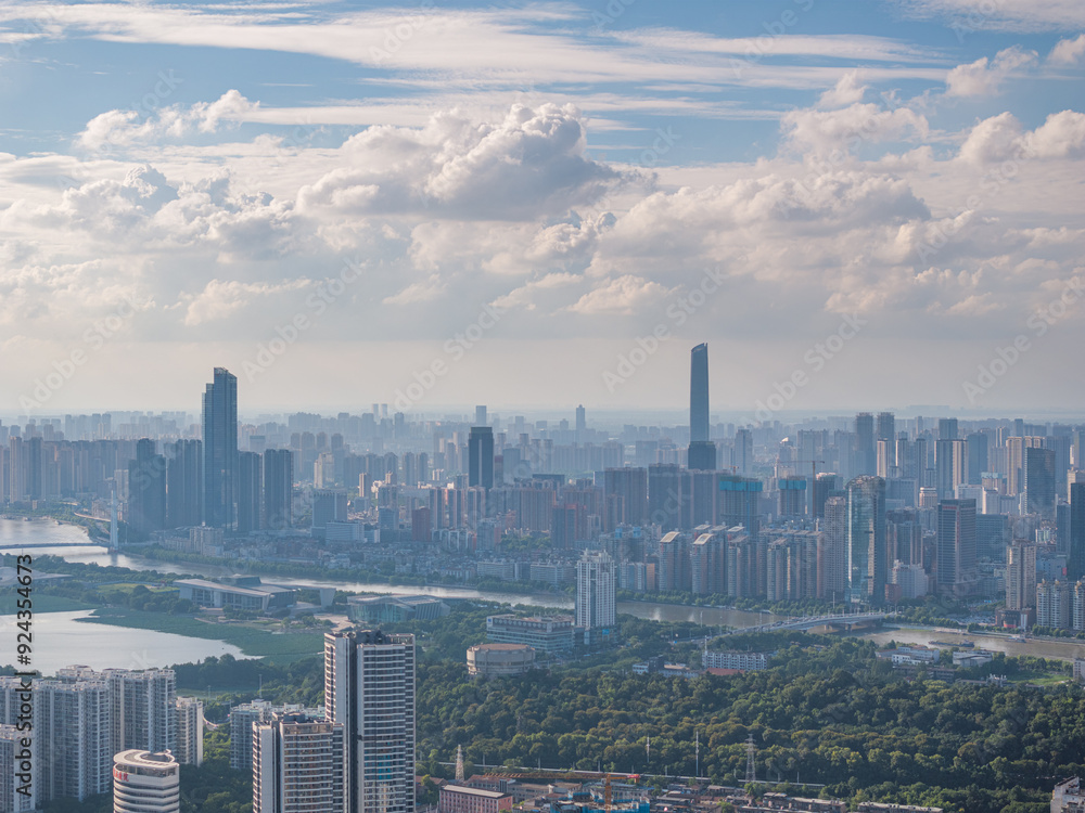 Fototapeta premium Skyline view of Wuhan City landmark