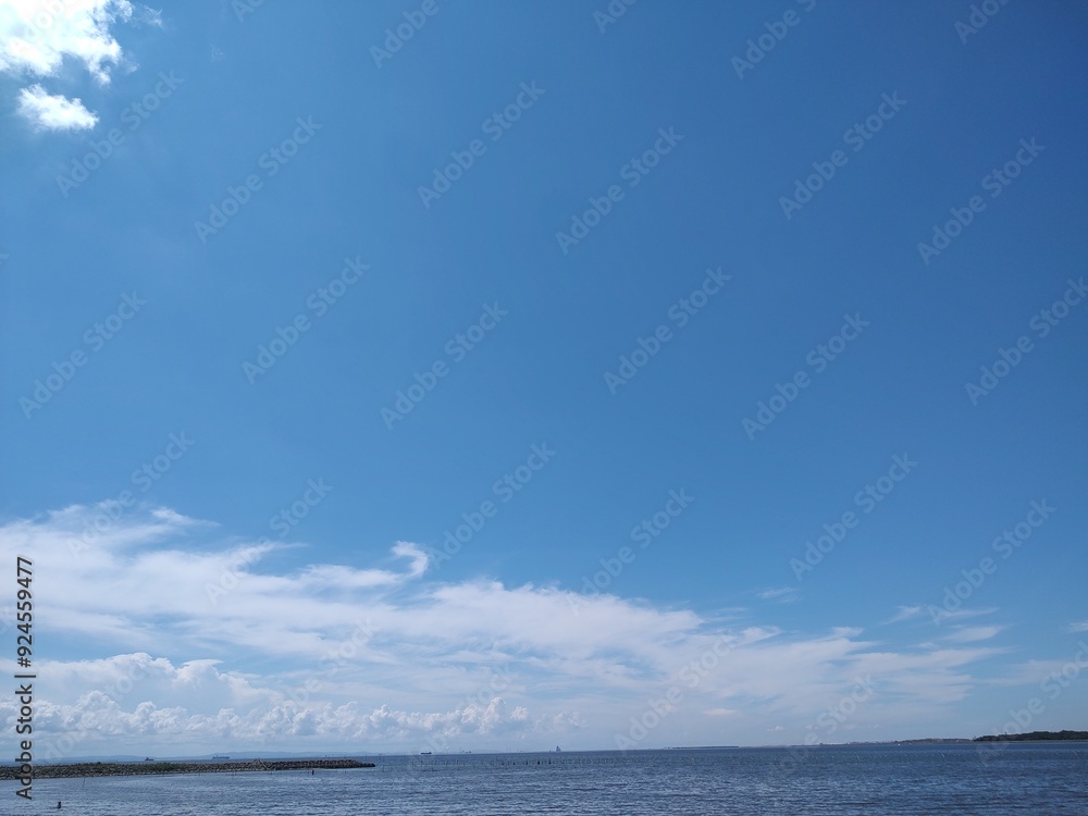 Obraz premium 東京のそら(24.8.15) 東京湾の風景