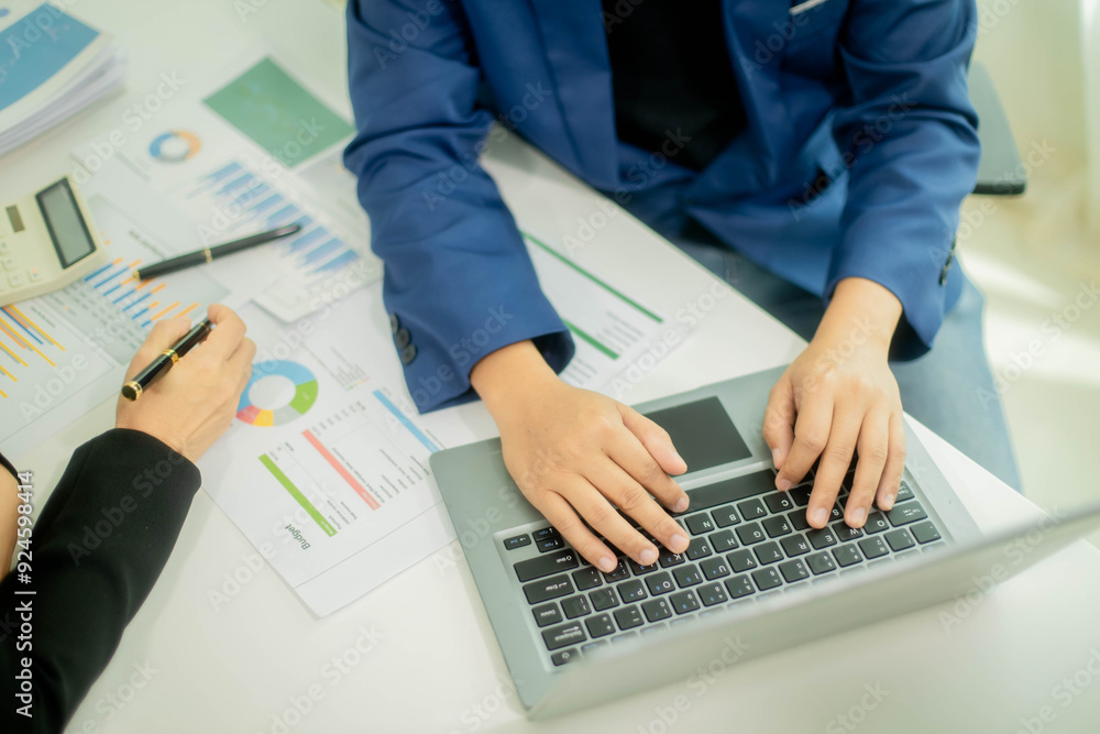 Conduct work projects to review plans with team members. Conduct work projects to review plans with team members.
