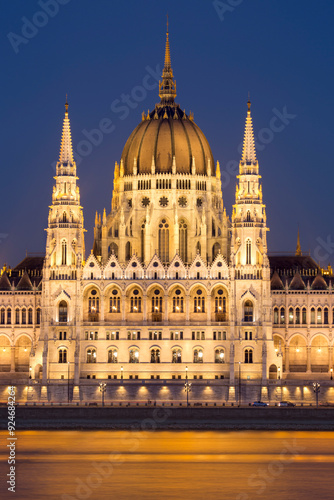 hungarian parliament building	
