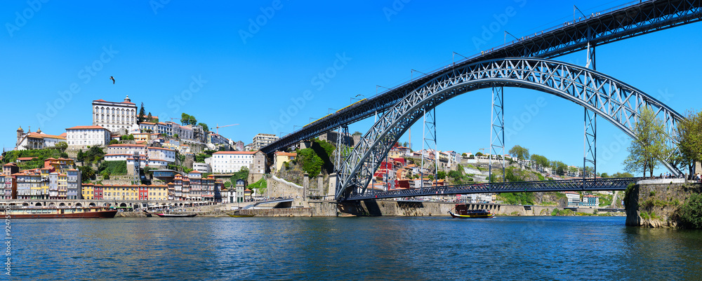 Fototapeta premium Panorama of Porto harbour at Douro river, Portugal in sunny summer day
