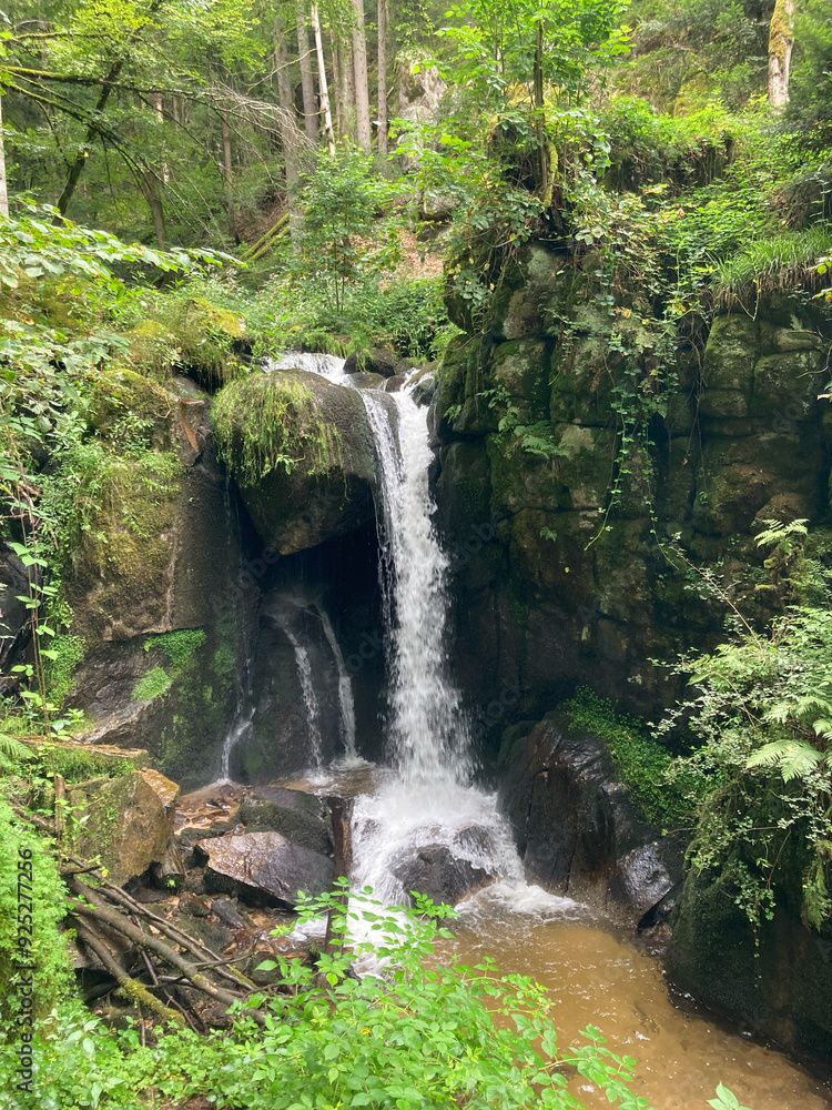 Der Höllbachwasserfall bei Görwihl im Albtal, Schwarzwald, Deutschland