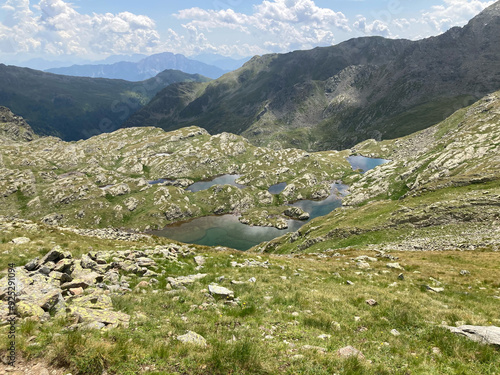 Obraz na płótnie Ausblick von der Kreuzeckgruppe auf die Vierzehn Seen unterhalb des Rothorn w salonie