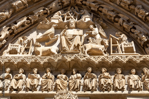 Spanien - Kathedrale in Burgos: Sarmental Portal photo