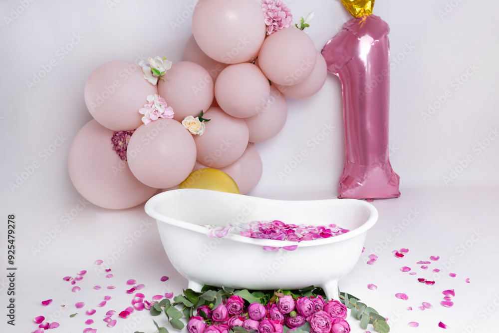 Photo zone for a birthday made of balloons and a bath. festive decor. happy birthday inscription 1 Photo zone for a birthday made of balloons and a bath. festive decor. happy birthday inscription 1