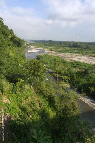 Paisajes,rios montañas y mucho verde en el estado Merida,Venezuela. Aunque Merida es un estado conocido por sus altas montañas no deja de tener amplios valles muy verdes,ideales para el cultivo y la g