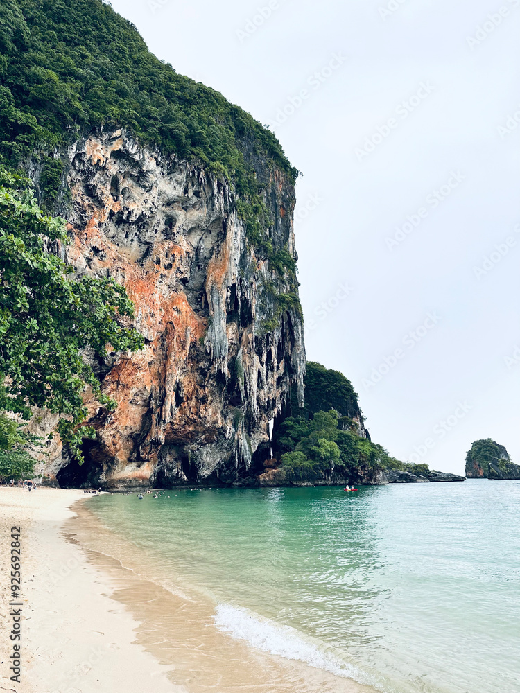 Fototapeta premium Railay Beach Krabi, Thailand, crystal clear water, island holiday