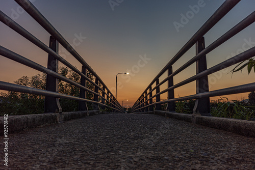 日本の岡山県岡山市の夏の早朝の美しい町の風景