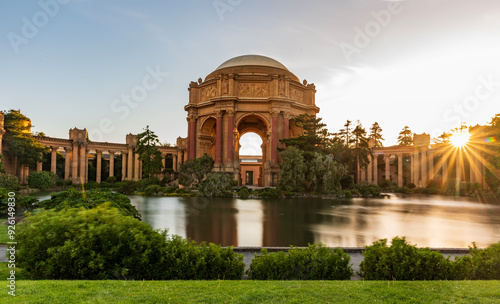 Canvas Print Sunset time view with sun rays at Palace of Fine Art in San Francisco California