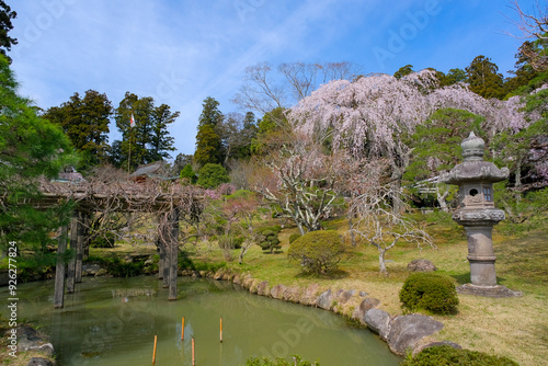 宮城県塩竈市 鹽竈神社、志波彦神社境内の庭園 御神苑 photo