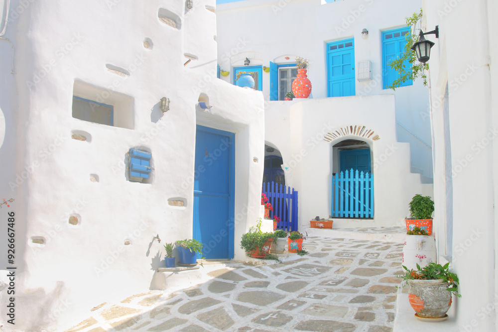 Obraz premium Paros, Greece, a picturesque foreshortening of the old town of Lefkes village