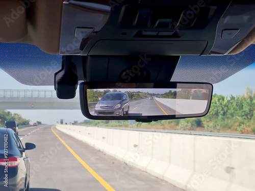 car rearview mirror view, rearview mirror with camera system, for a good view of the rear of the car.