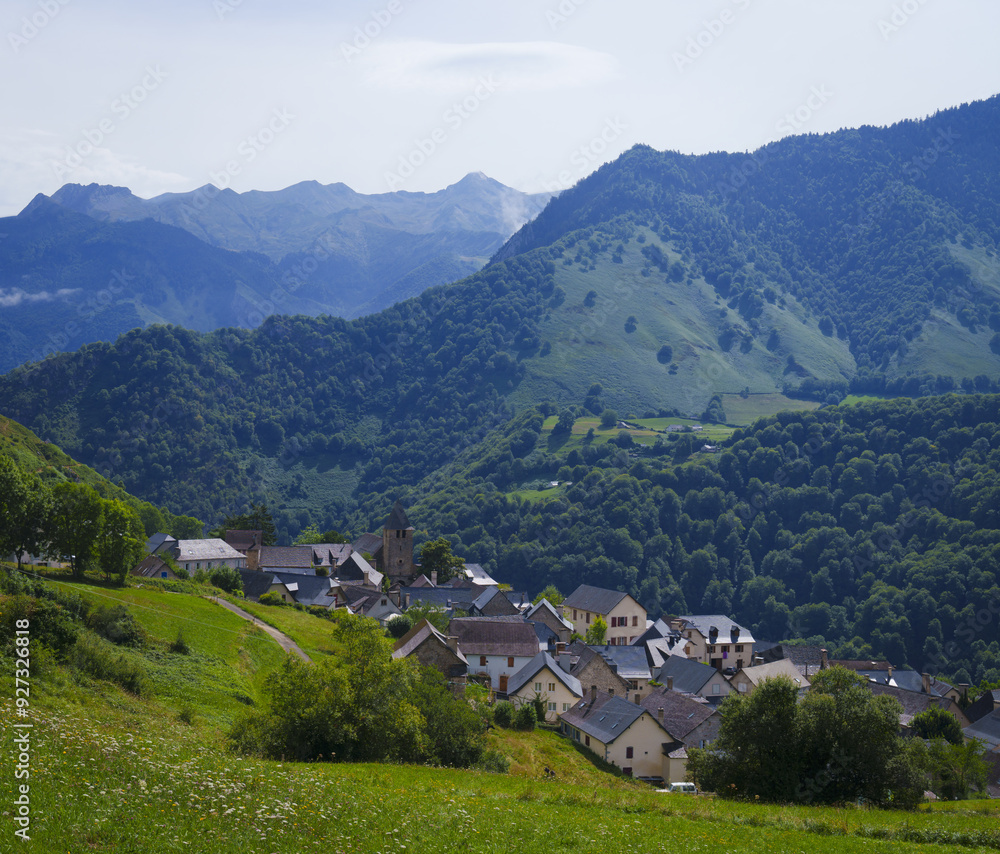 Obraz premium Village of Lescun. Lescun is a village located in the valley of Aspe, France.