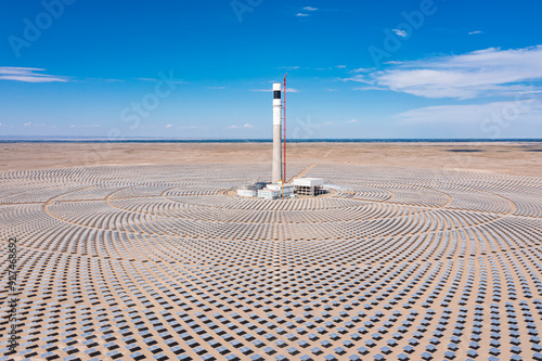 Photography Molten salt tower solar thermal power station under construction in Jiuquan, Gan
