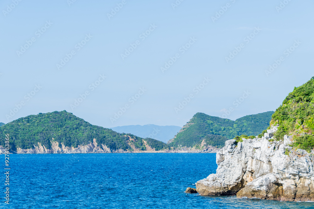 Fototapeta premium 和歌山県の白崎海洋公園からの風景