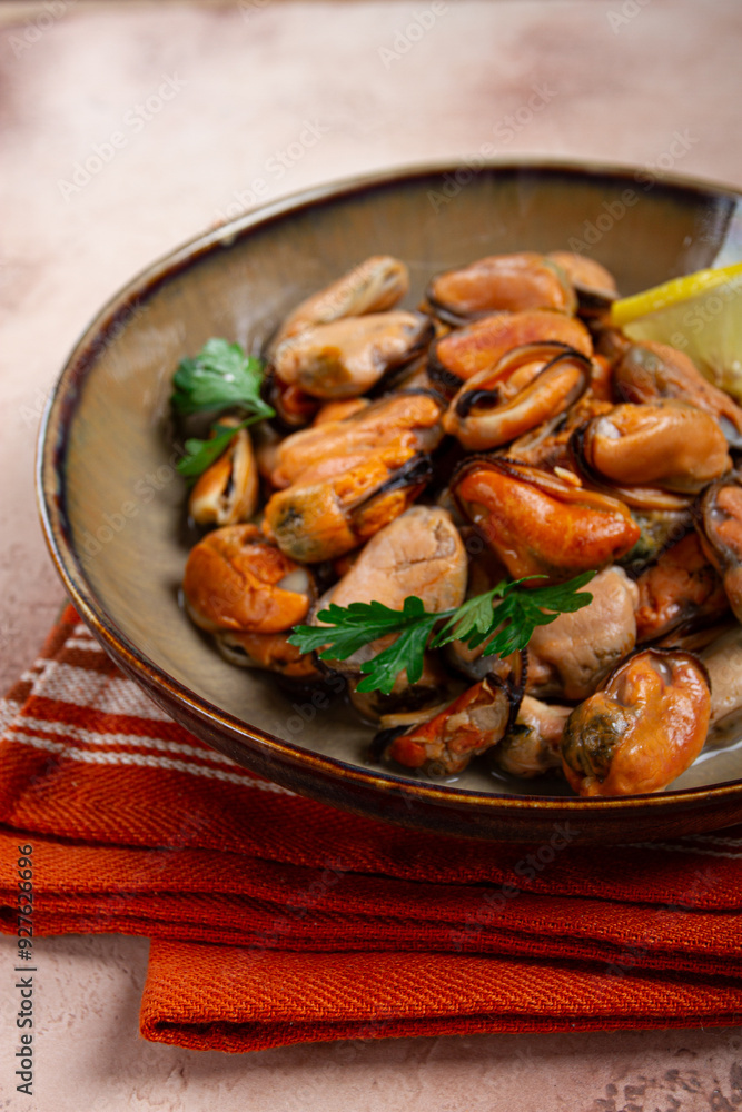 mussels no shell, boiled, mussels, peeled, in a bowl, with lemon and parsley, Chilean mussels, top view, no people, mussels no shell, boiled, mussels, peeled, in a bowl, with lemon and parsley, Chilean mussels, top view, no people,