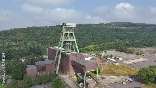 Förderturm des alten Steinkohlebergwerks Prosper Haniel im Ruhrgebiet